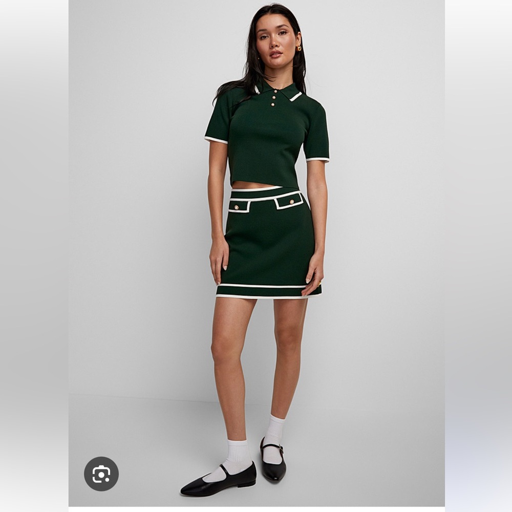 Simons Preppy green skirt